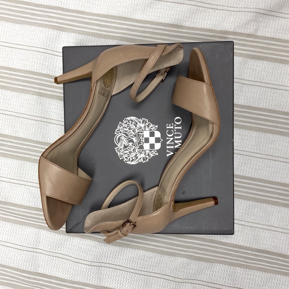 Vince Camuto Nude Leather Court High Heel Sandal sz10 - Picture 9 of 11